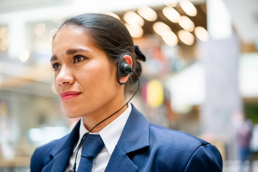 Süss Security - Citystreife - citystreife wachfrau mit headset